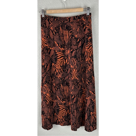 Aritzia Wilfred Midi Skirt Animal Print in Moroccan Spice / Black, size 0 - Picture 3 of 11